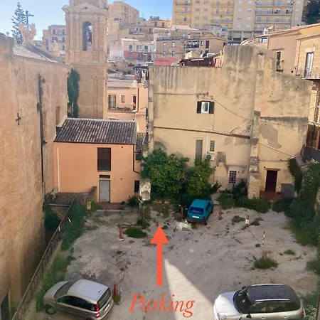 Flat - With Private Parking אגריג'נטו
