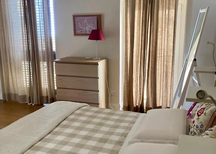 דירה Flat - With Private Parking אגריג'נטו