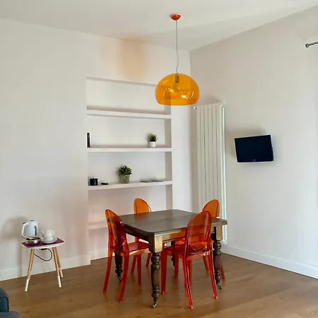 Flat - With Private Parking Apartment *
