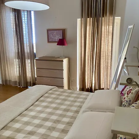 דירה Flat - With Private Parking אגריג'נטו