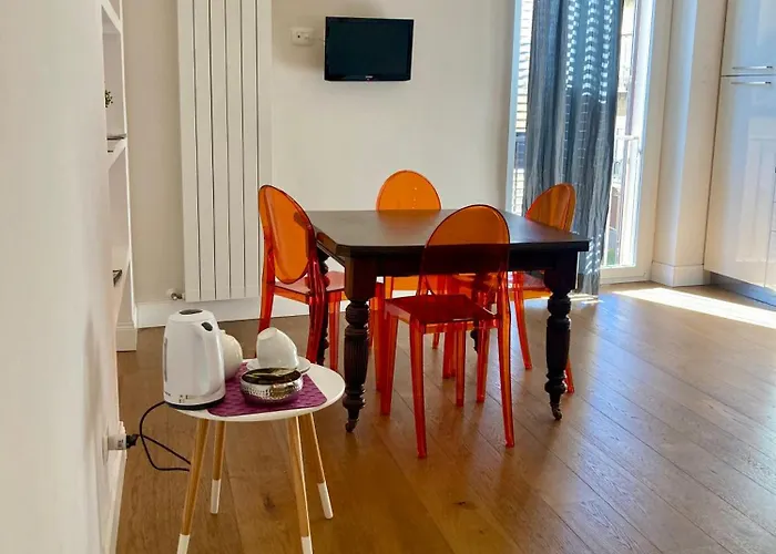 Flat - With Private Parking Appartamento