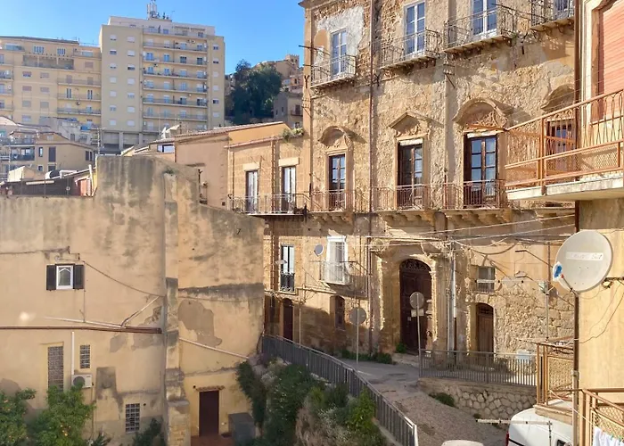 Flat - With Private Parking Appartamento